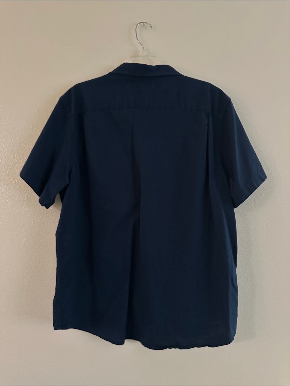 Old Navy Men’s XL Navy Short-Sleeve Button-Down Shirt Floral Pocket Embroider - Picture 2 of 6